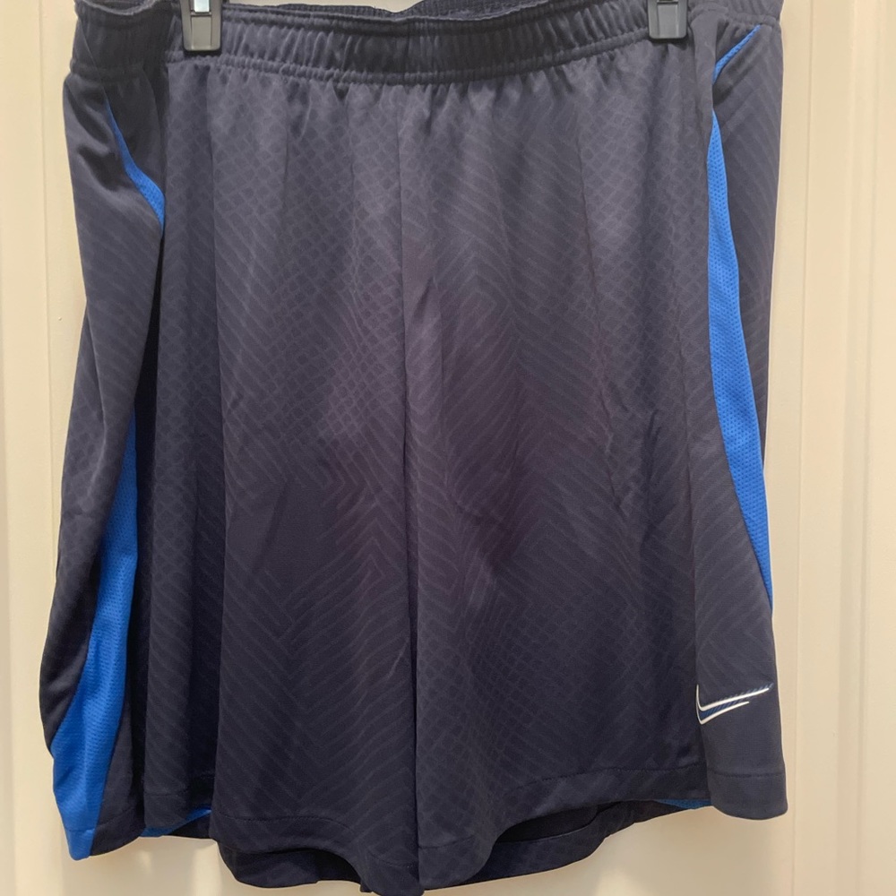 Nike Mesh Shorts- Men’s XXL Slim